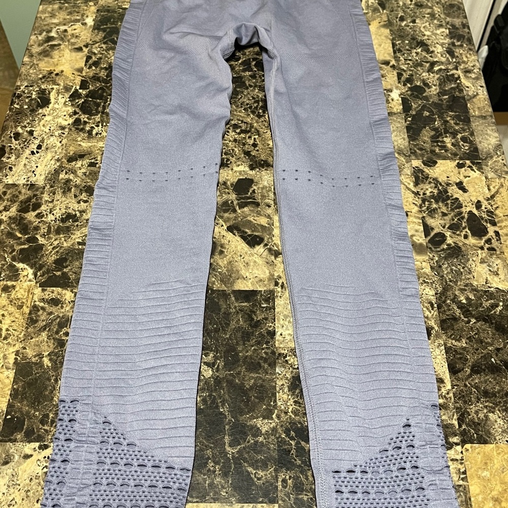 Steel blue gymshark set. Can be sold separately. - Picture 2 of 7